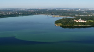 Kauno marios – didžiausias dirbtinis vandens telkinys Lietuvoje.